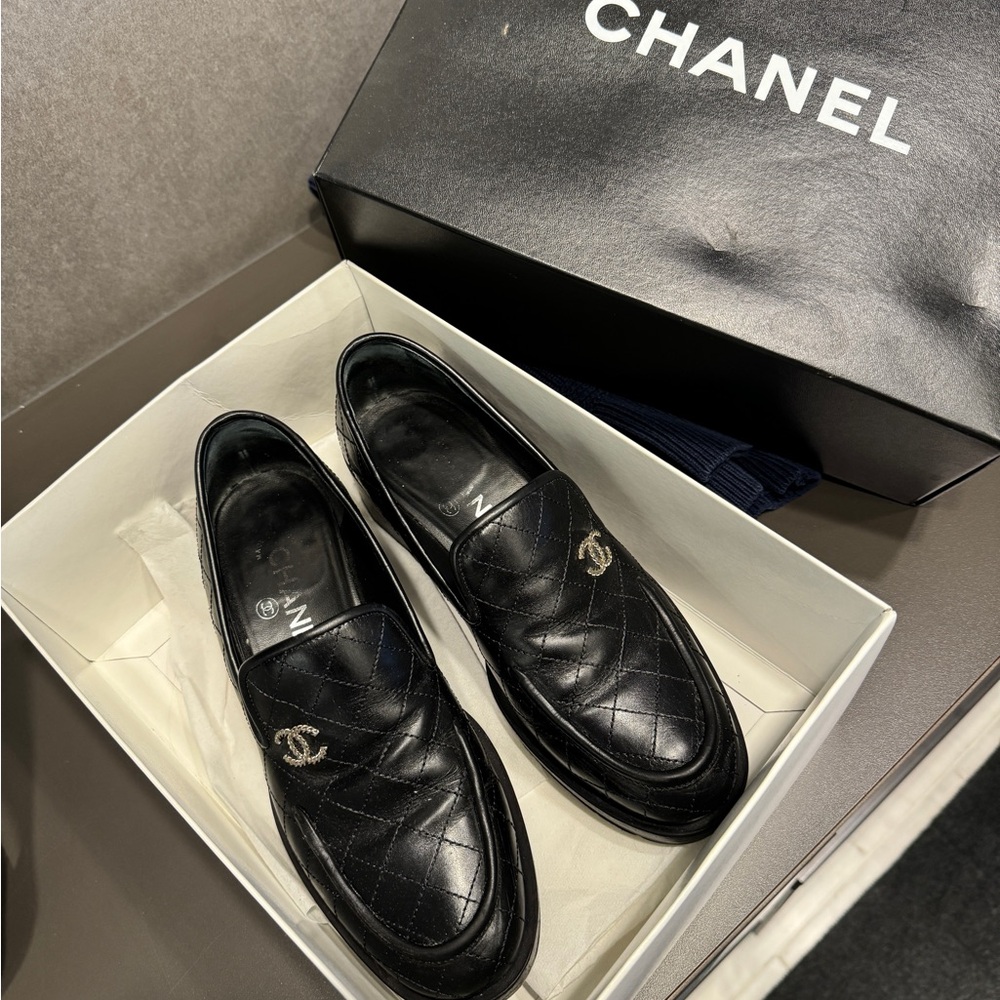 Chanel quilted leather loafers - Size FR 37 but fits more like US 6.5